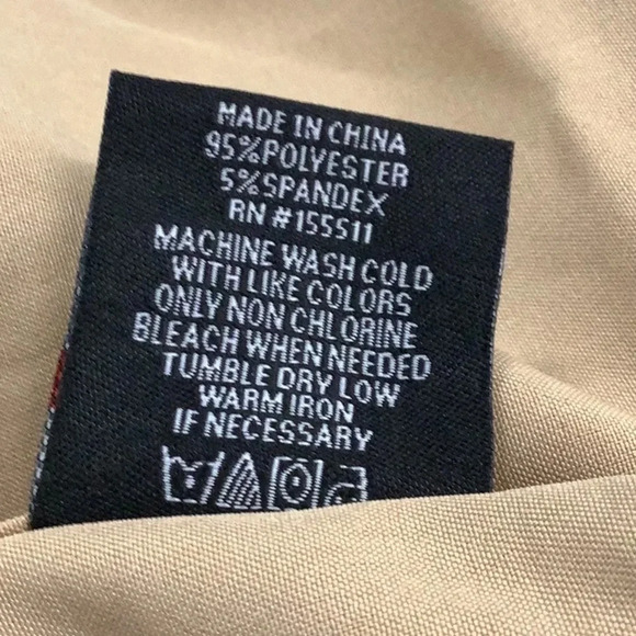 Airwalk Size Small Khaki Patches Embroidered Button Down Men’s Shirt. New - Picture 8 of 8